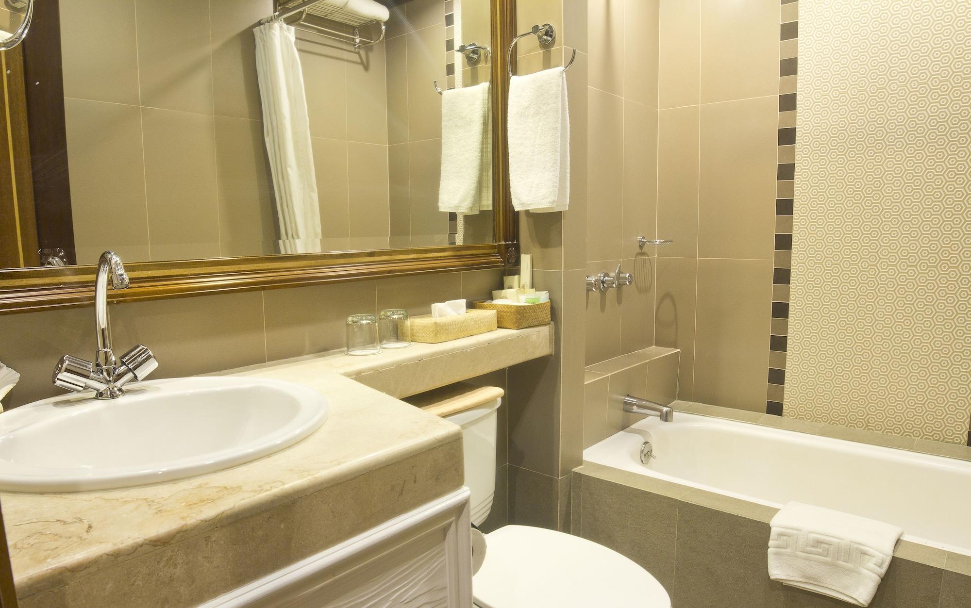Herald Suites Makati City Ngoại thất bức ảnh