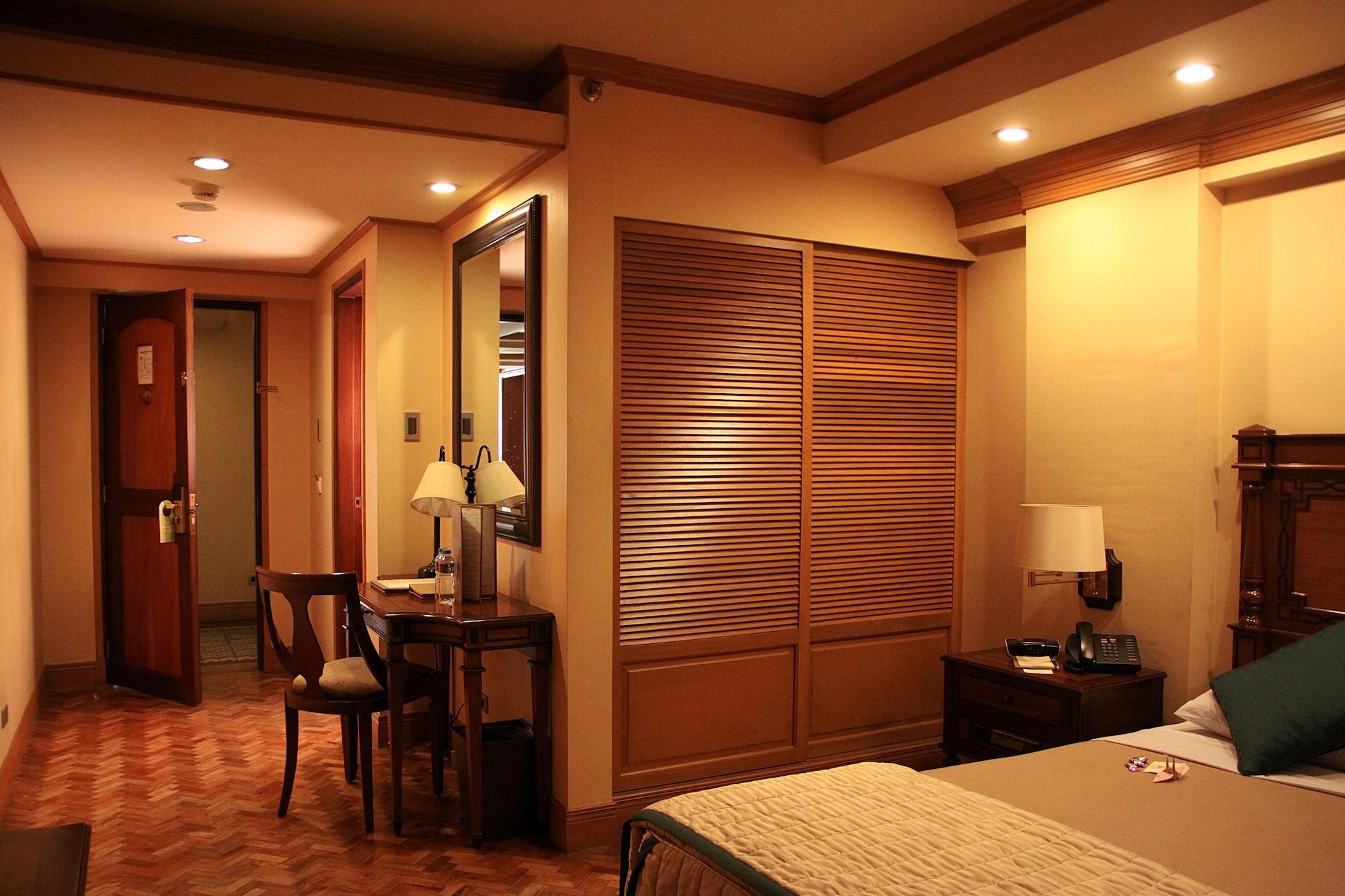 Herald Suites Makati City Ngoại thất bức ảnh