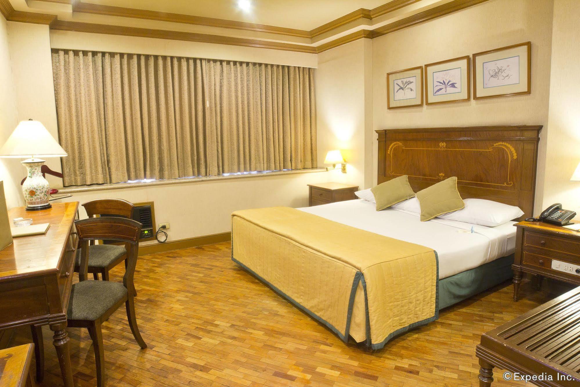 Herald Suites Makati City Ngoại thất bức ảnh