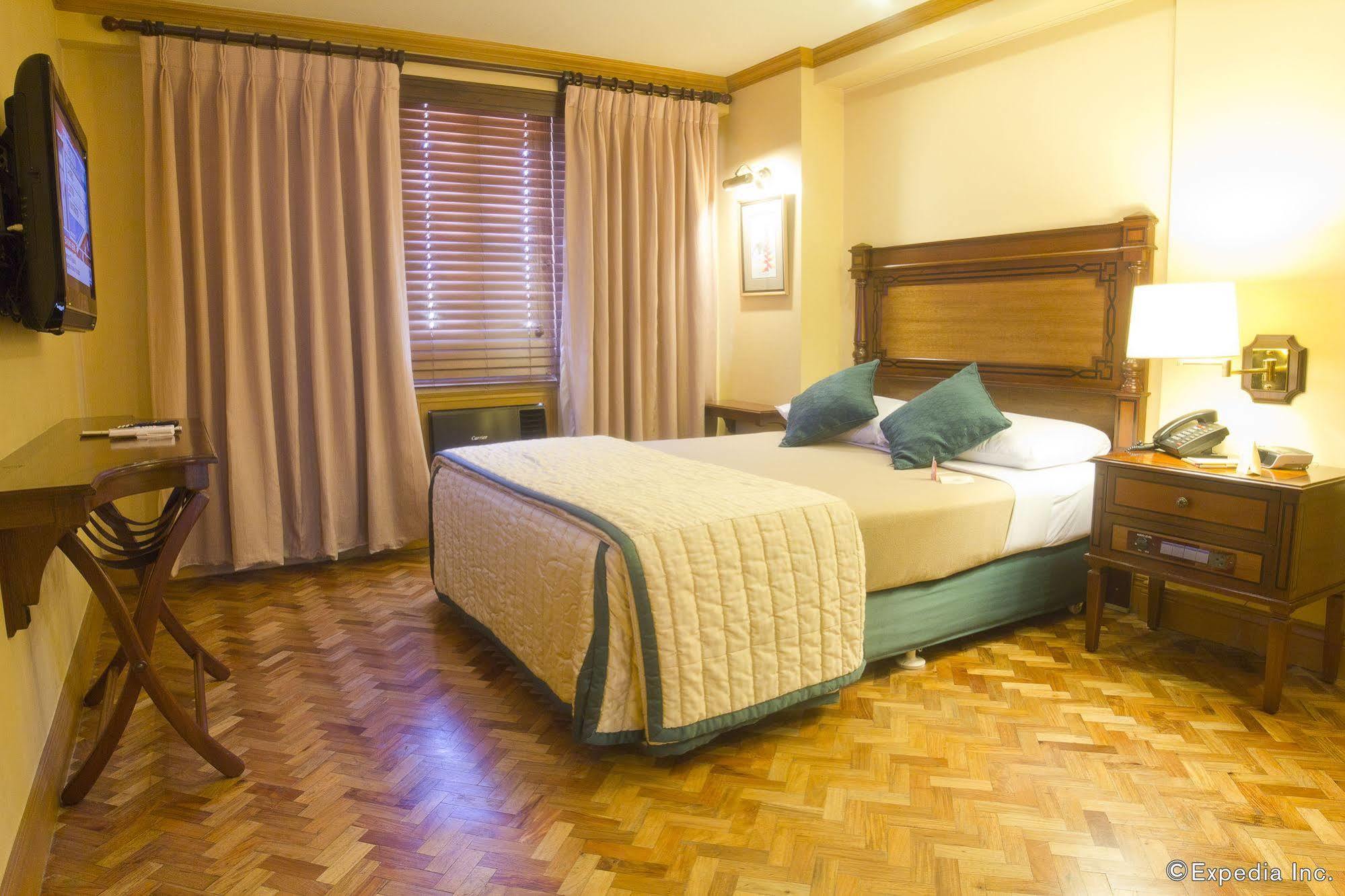 Herald Suites Makati City Ngoại thất bức ảnh